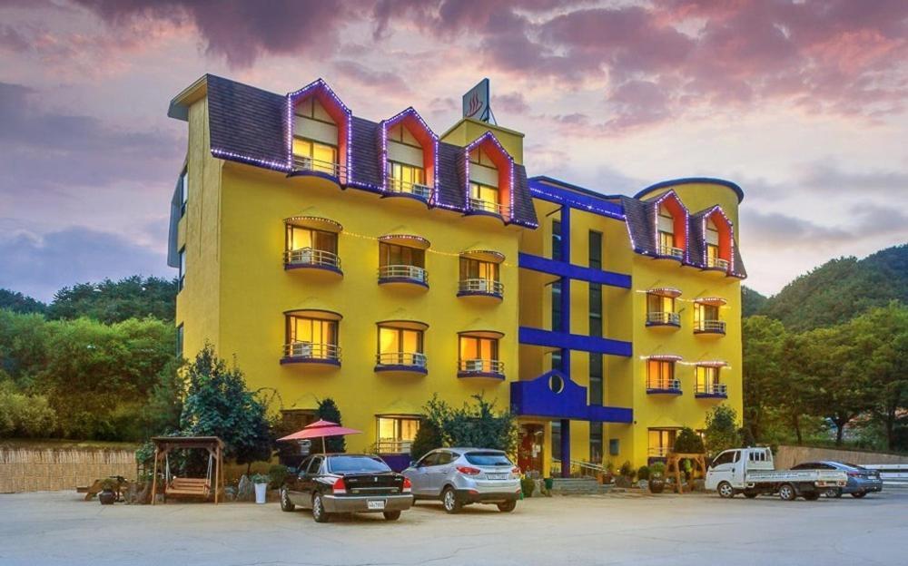 Inje Baekdam Stay Tourist Hotel Екстериор снимка