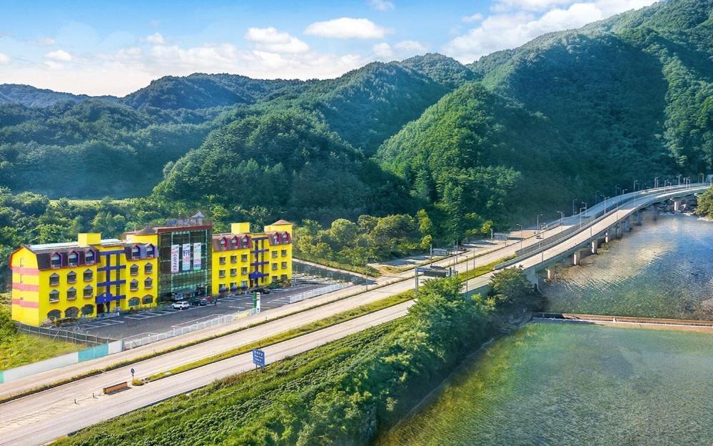 Inje Baekdam Stay Tourist Hotel Екстериор снимка