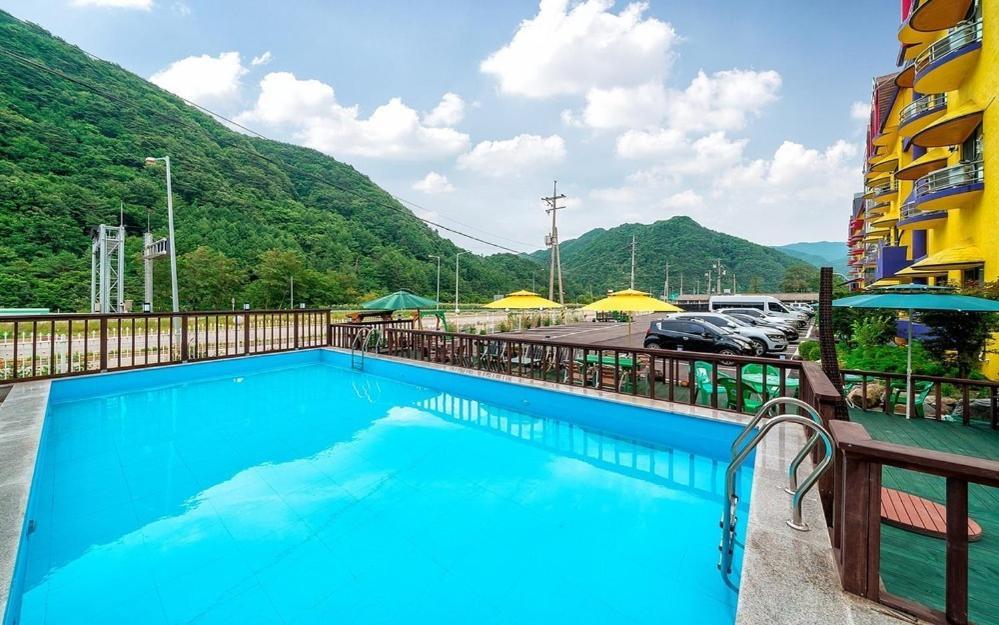 Inje Baekdam Stay Tourist Hotel Екстериор снимка